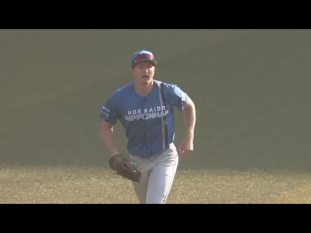 【6回裏】攻守で存在感!! ファイターズ・スティーブンソンがダイナミックに飛び込んだビックプレーで魅せる!!  2024年3月31日 千葉ロッテマリーンズ 対 北海道日本ハムファイターズ