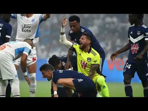 Samuel Kalu collapses in the match between Marseille and Bordeaux