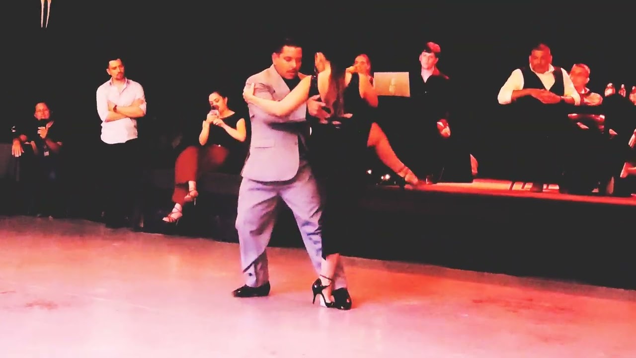 demo show FATIMA LARACOCH Y BRENNO MARQUES op zondag 19 mei 2025 dans 2