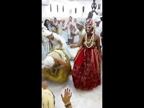 Orixá Ewá Incorporada no Candomblé