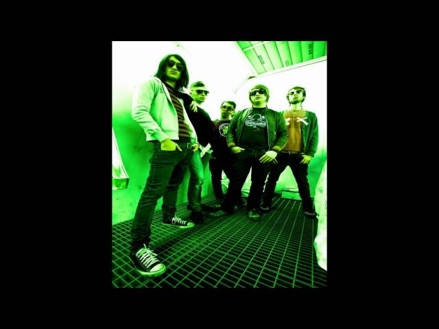 The Glamour Manifesto: El grupo musical que conquistó con su estilo único