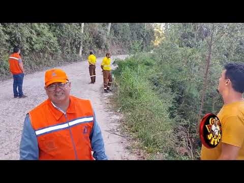 VEREADOR RODRIGO VITORINO E DEFESA CIVIL NO LOCAL DE RISCO DA ESTRADA DA LARANJEIRAS.