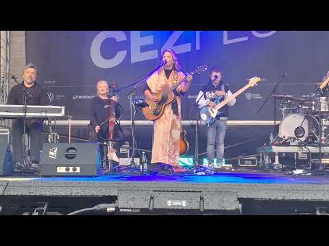 Aneta Langerová - Hříšná těla, křídla motýlí (2024)