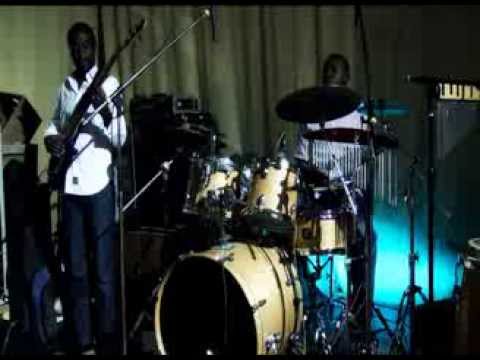 Fr. Junior Mamay - Tika Kombo na yo ekumama "Live"