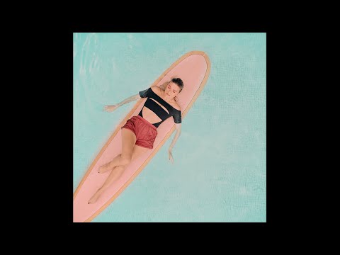 HollySiz - Give Me Something (Clip officiel)