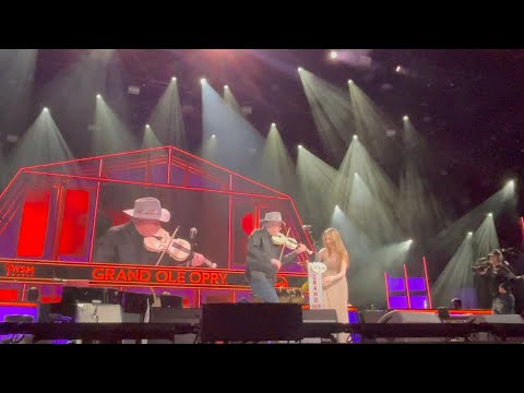 Mark and Maggie O'Connor perform on the Grand Ole Opry (9/1/23)