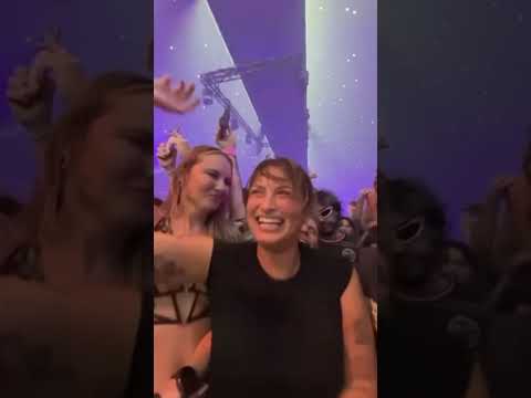 Swimming Paul - Mutt