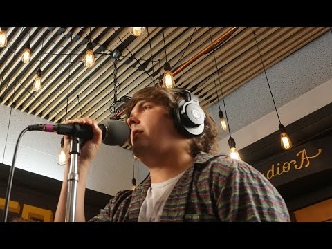 Eight One Sixty Session: Pink Royal - 'Give Me Something Real' | The Bridge