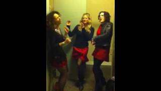 Emilie Cardinaux, Lucy Woodward & Stevvi Alexander - live from the ladies' room