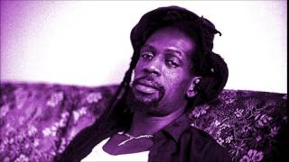 Gregory Isaacs & Roots Radics - Substitute (Peel Session)