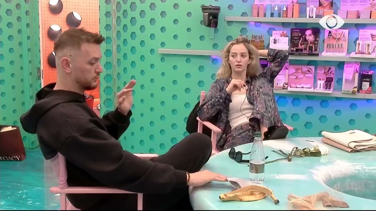 “Puna e hotelit…”/ Artani bisedon me Rogertin: Si nuk the gjysmë fjale