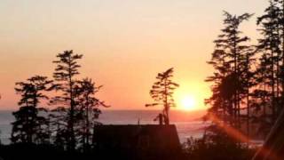 preview picture of video 'Drift Villa Vacation Rental in Ucluelet, B.C.'