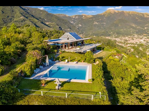 Villa panoramica “Sophia” con vista Versilia e piscina, sulle colline di Camaiore CBI082-1110-129681
