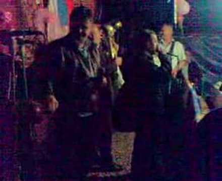 BOJAN NIKITOVIC - Tri crvena karanfila