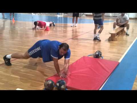 Borko Djordjevic na treningu RK Sloga Petrovac