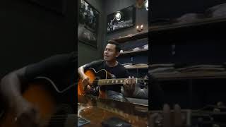 Download lagu Bobby bikul (SID) bukan pahlawan electrohellbdo mp3