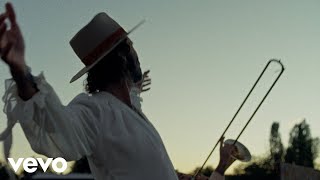 Leiva - El Polvo de los Días Raros (Video Oficial)