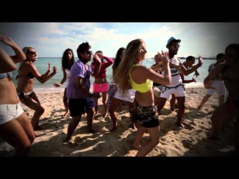 Loona - Vamos A La Playa (Official Video)