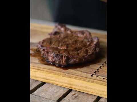 How to cut a steak