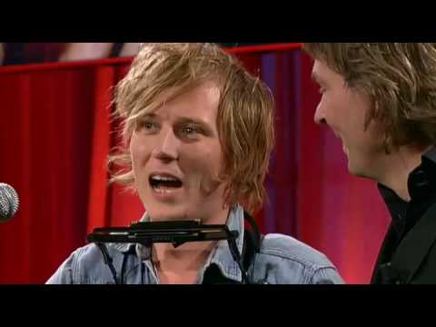 Lucky Fonz III live in DWDD (14-05-2010) - Ik Heb Een Meisje (interview + performance)