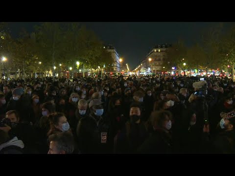 Indignación en Francia por desmantelamiento violento de campamento de migrantes | AFP