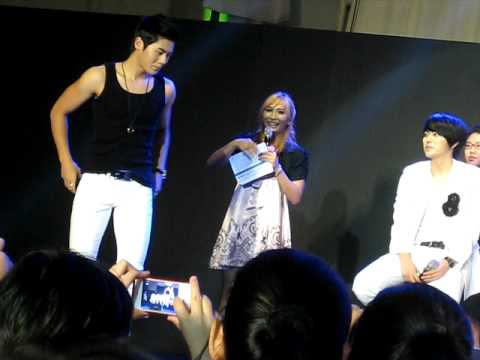 ZE:A Live in Manila (Market! Market!) - Dongjun's Abs (LOL)