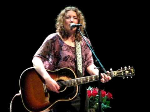 Kathleen Edwards - Scared At Night (Live)