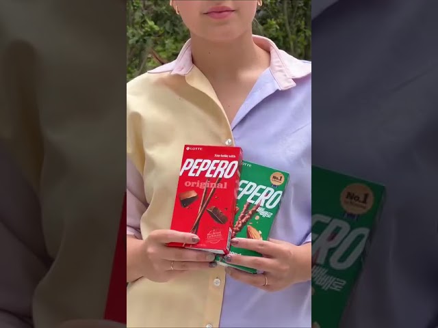 Vídeo relacionado con LOTTE Pepero Almendra - Barritas Chocolate Galleta Coreanas 32g