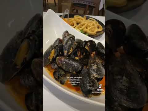 Jacklyn, embaixadora do Locals Fest, experimenta Antica Osteria em Brampton, ON 👀🧡