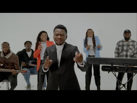 BENIT MANSIETO - LE TEMPS DE DIEU  ( CLIP OFFICIEL)