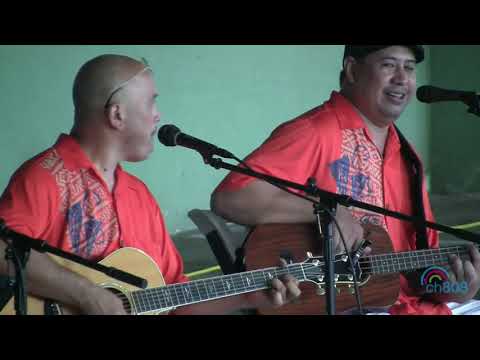 Kanikapila in Kailua Town with the men of Waipuna!