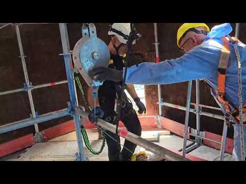 Ferretti IS : test di estrazione di un lavoratore dall'impianto fumi di una acciaieria.