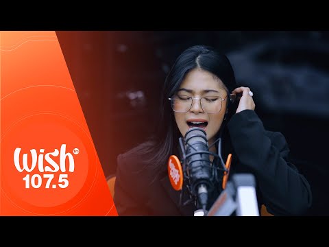 Gigi De Lana and The Gigi Vibes perform "Sakalam" LIVE on Wish 107.5 Bus