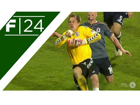 Goalkeeper scores 94th minute equaliser!