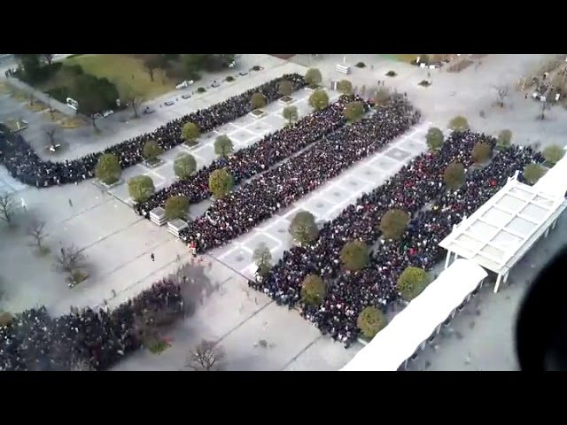 Организация очереди в Токио