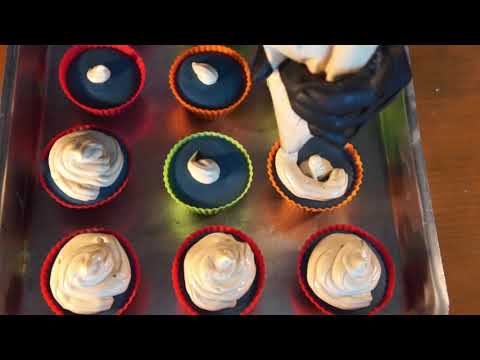 Fazendo sabonete artesanal Cupcake Cold Process e mais uma barra com coração dentro.