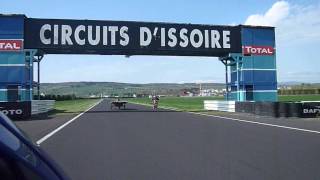 preview picture of video 'Tests de la voiture et la moto à Issoire'