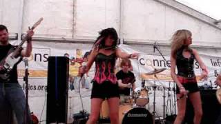 Pink Strip : Crossing Over (live) Glastonbudget 2008