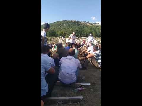 Disa këshilla nga hoxhë Abdyl Fuga gjatë varrimit të motrës së tij