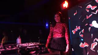 Download lagu DJ PUTRI UNA LIVE SET BREAKBEAT@ SHANGHAI EXECUTIVE CLUB mp3