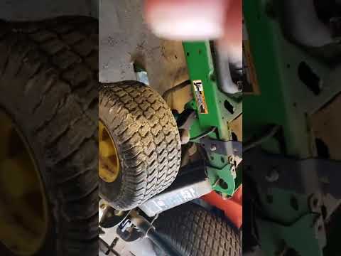 Intro John Deere LX279 converting Kawasaki FD440 engine to FD501 engine part 1.