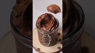 Recipe ⬆️ Chocolate pastry cream! Easy filling for cakes, desserts and pastries .