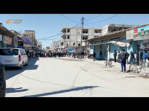 شاهد بالفيديو.. أهالي مدينة  عامودا في #كوردستان_سوريا يقفون دقيقة صمت استذاكاراً لشهداء مجزرة  حلبجة