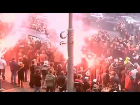 Uitvaart, vanaf De Kuip naar de Coolsingel