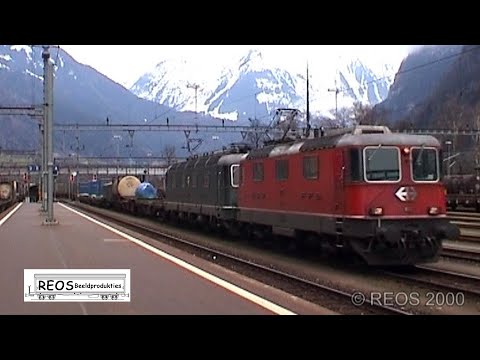 2000-2002 [SDw] 1/5 Bahnhof Erstfeld - Amazing Classic Gotthard action - Best Classic Gotthard on YT