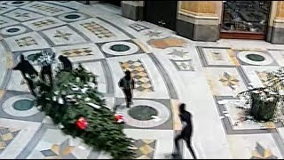 O Christmas Tree! Huge festive tree stolen from shopping mall by a "baby gang" — again