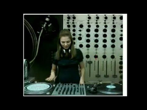 Nina Kraviz @ RTS.FM 28.09.2009  [REUPLOAD]