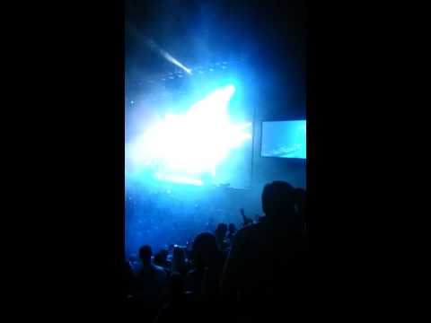 David Guetta @ Iss Dome, Düsseldorf | Obek feat. Ambush MC - Craissy