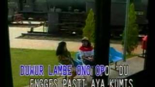 Download lagu evie tamala & jhony iskandar - bandung yogya mp3