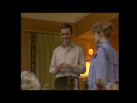 ALFRESCO - Hi Iam Gay Hugh Laurie, Stephen Fry, Ben Elton